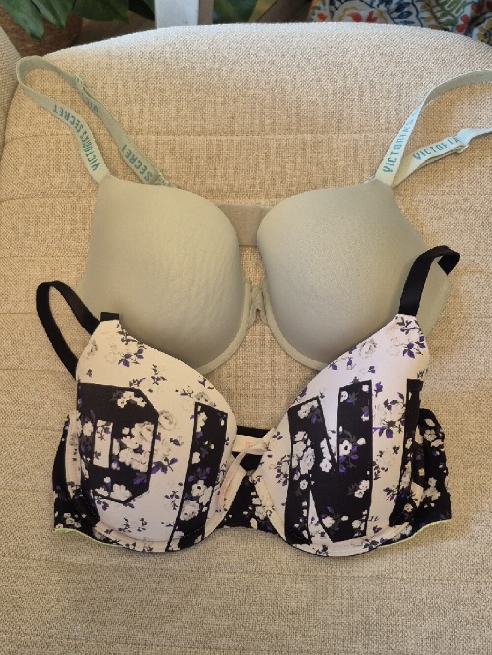 Pink By Victoria Secret Push-Up T-shirt Bra Bundle in Baby Blue And Floral